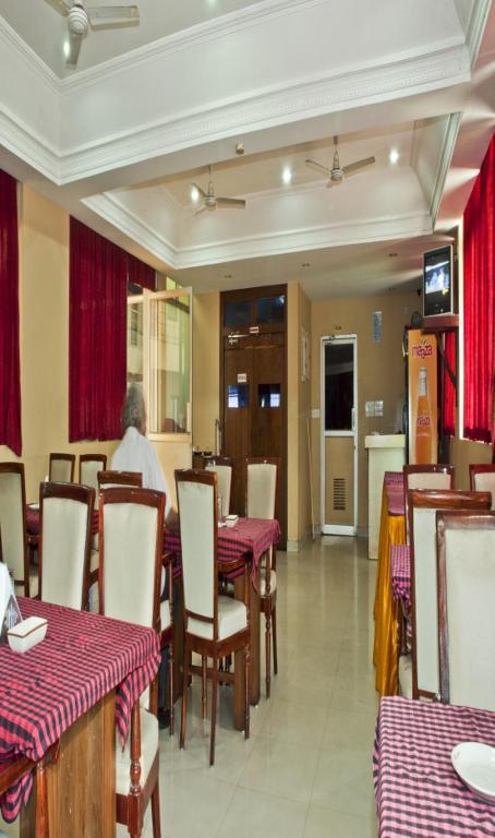Hotel Issacs Regency à Sultan Bathery Extérieur photo